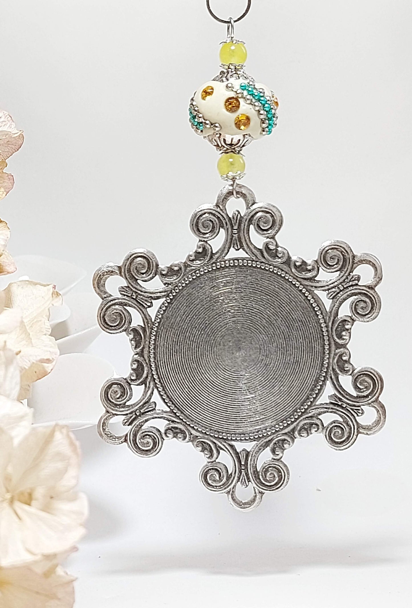 LUCKY GIRL Long Boho Necklace with yellow Jade and Kashmiri Bead