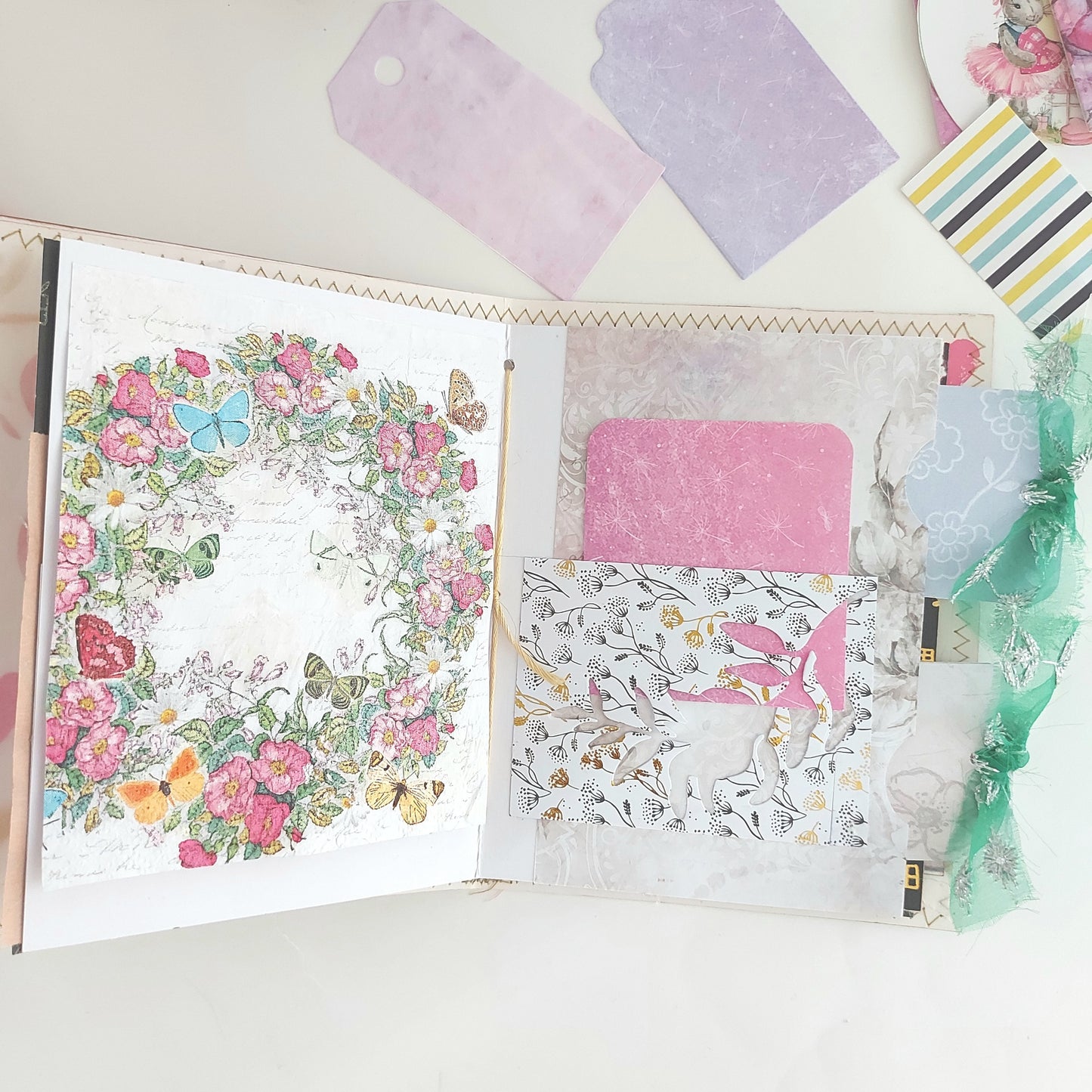 IK HOU VAN JOU, OMDAT Junk Journal met zwart wit en goud kaft