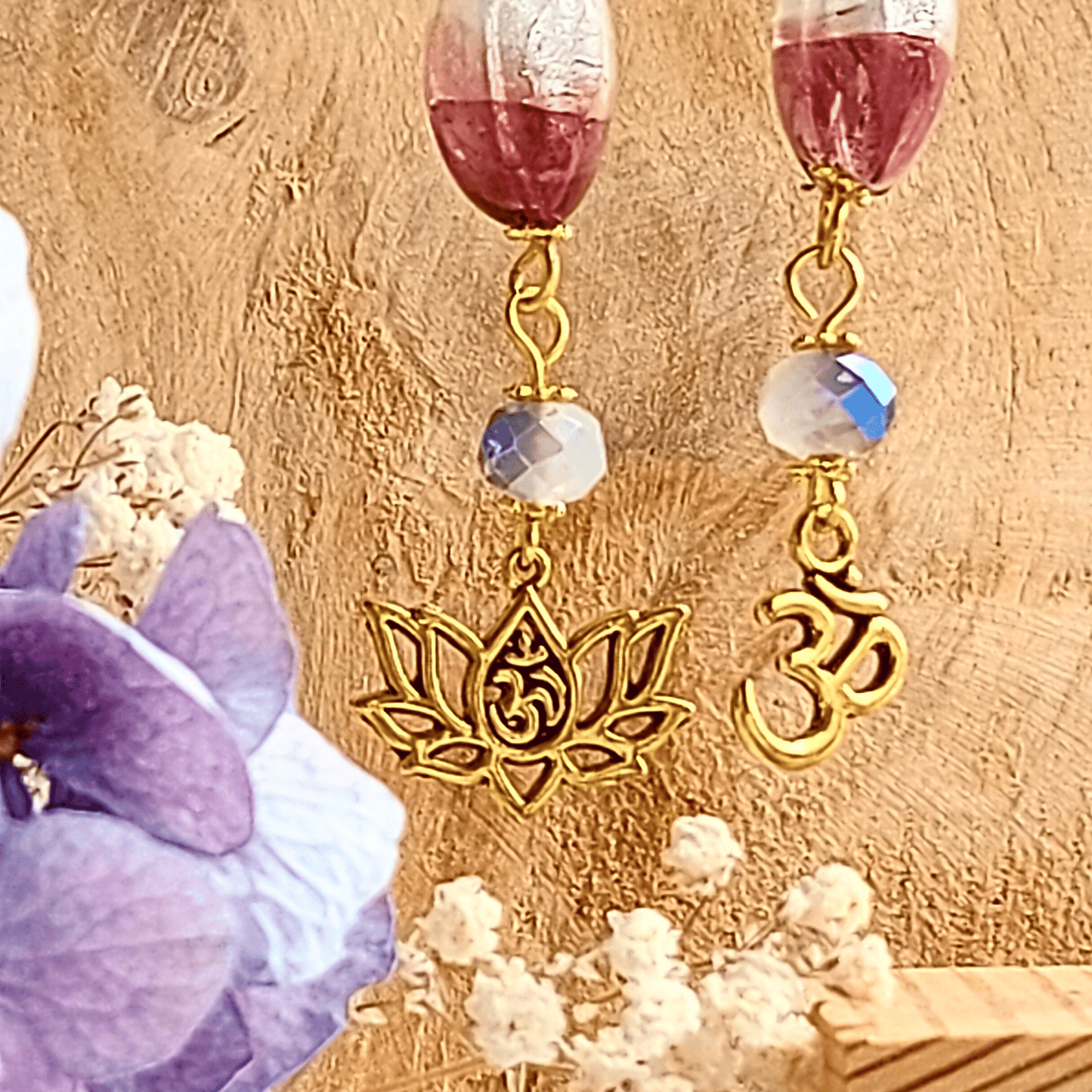 BRIGHT SPIRIT Boho oorbellen met ohm hanger