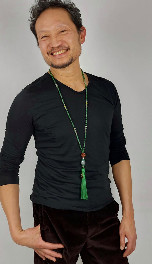 ANAHATA Mala meditation necklace with green agate, jade and aventurine