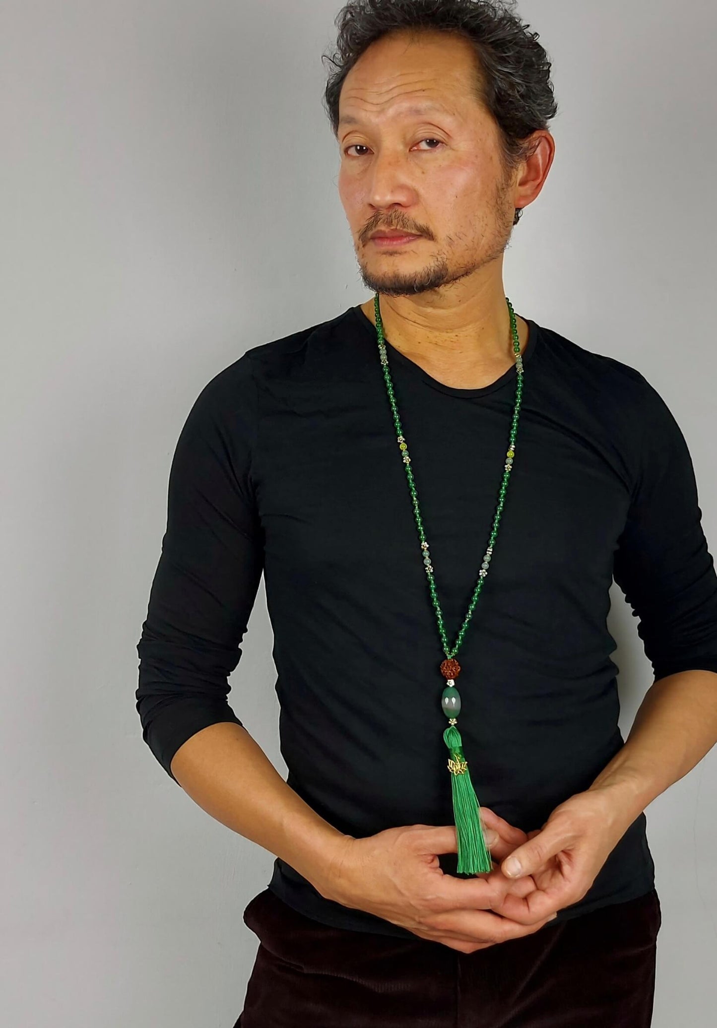 ANAHATA Mala meditation necklace with green agate, jade and aventurine